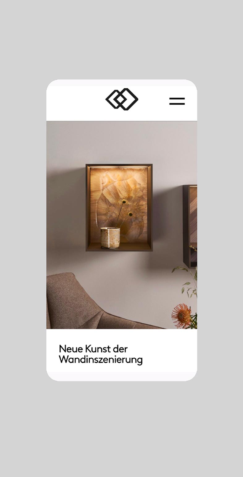Mobile Ansichtes des Webdesign für Modal Concept. Die Anwendungen zeigen das Corporate Design für die Möbelmarke auf digitalen Devices.
