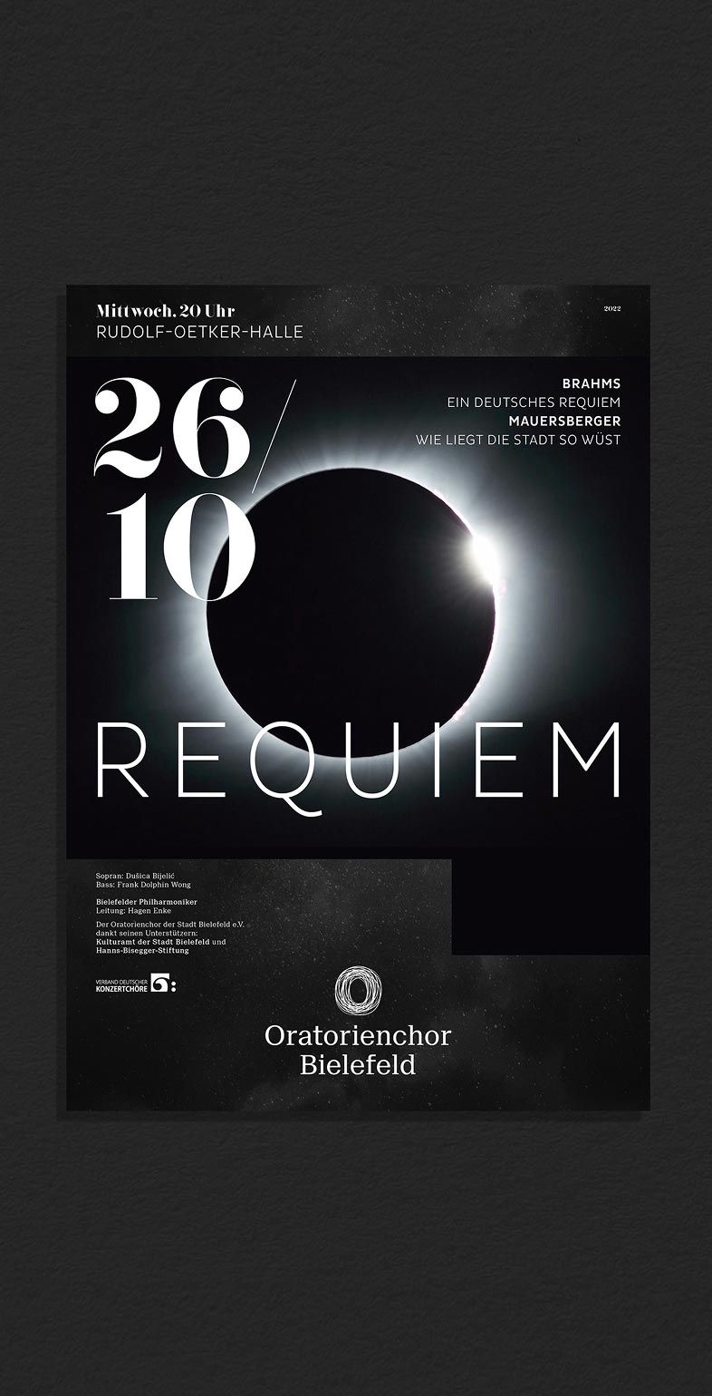 Plakatmotiv „Requiem“ mit Sonnenfinsternis-Symbolik – Teil der Plakatreihe für den Oratorienchor.